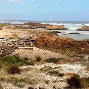 View south along the shore from The Edge of the World