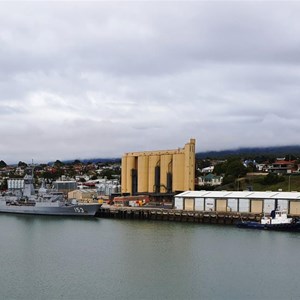 HMAS Swan at Devonport wharf