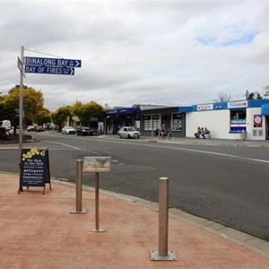 The main street and turn to Binalong Bay