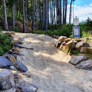 The Four Wheel drive track to the beach