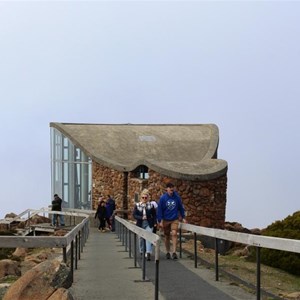 The path to the observation shelter