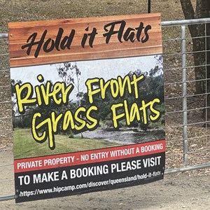Hold it Flats