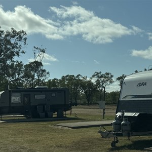 Nebo Motor Inn & Caravan Park