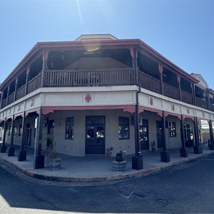 Commercial Hotel