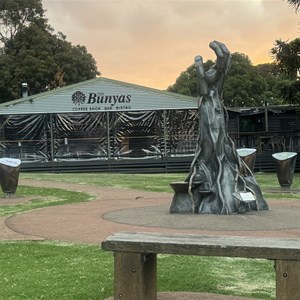Bunyas Tavern & General Store