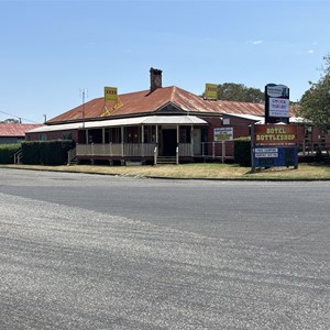 Maidenwell Hotel & Bottleshop