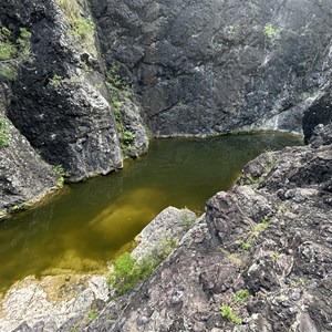 Kinbombi Falls
