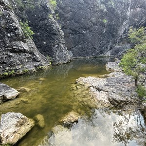Kinbombi Falls