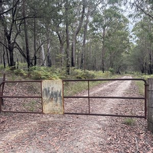 Gate