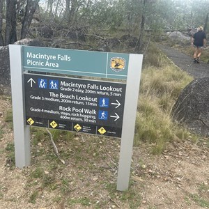 Macintyre Falls Carpark