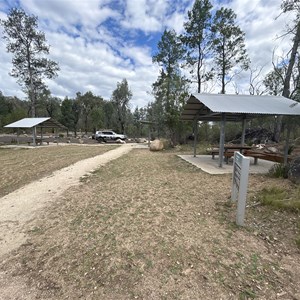 Macintyre Falls Carpark