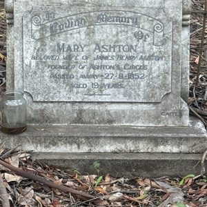 Hanging Rock Historic Cemetery