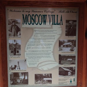 Moscow Villa Hut