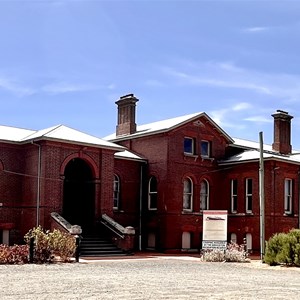 Serviceton Railway Station