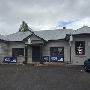 Meredith Hotel Top Pub