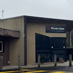 Riverside Family Caravan Park