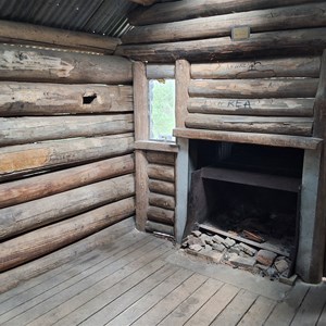Tomahawk Hut