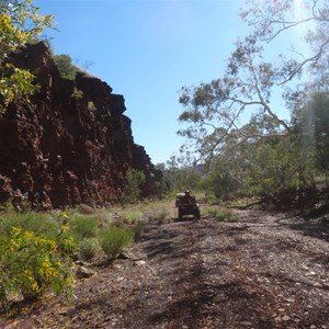 Bee Gorge