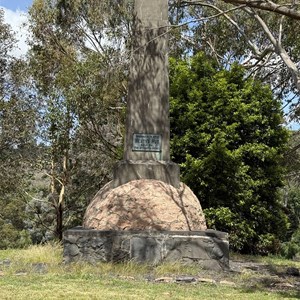 Henty’s Monument