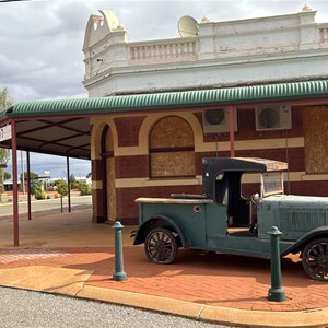 National Hotel