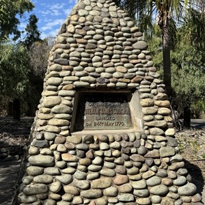 Cook’s Monument