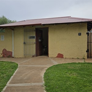 Coolgardie Park Public Toilets