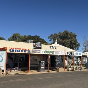 Mobil & Cafe