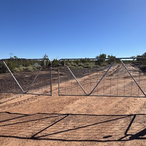 Gate