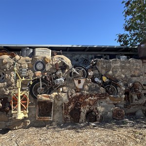 Arno’s Wall