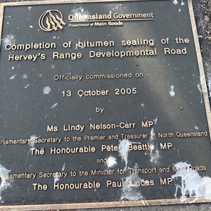 Monument to the sealing of the Harveys range developmental Road