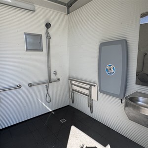 Shower & Toilets