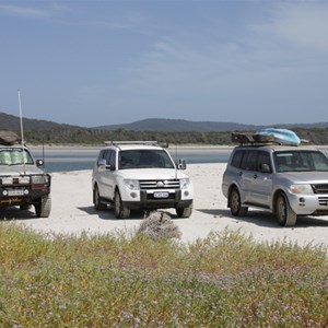 4WDs at head of inlet near ocean entrance