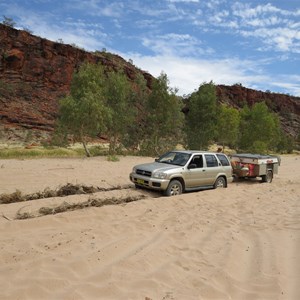 Tyres down to 10psi to escape 