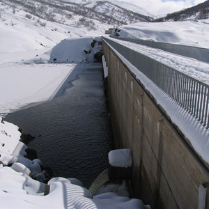 Upstream face, right abutment