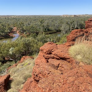 Crossing Pool/Cliff Lookout