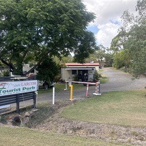 Mount Larcom Tourist Park