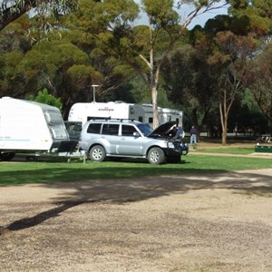 Laura Caravan Park