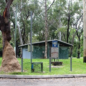 There is a well maintained toilet block with showers and a dump point