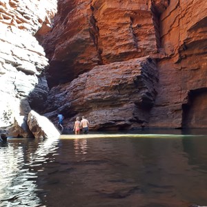 Chamber at end of pool allows further access into the gorge ends at roped off drop off