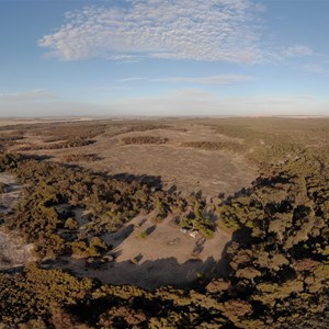 Emu Rock & Surrounds