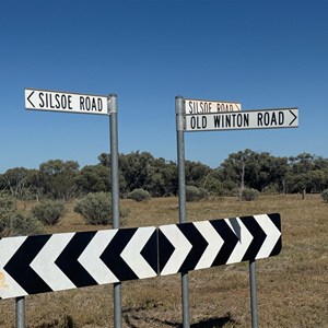 Longreach Silsoe Rd & Old Winton Rd
