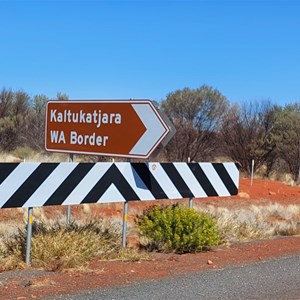 Tjukaruru Rd & Kata Tjuta Rd