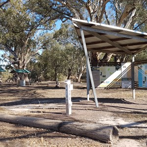 Info board & paystation