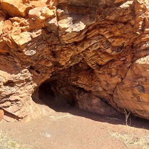 Lasseters Cave