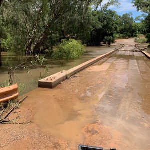 Wenlock crossing - river at 6.6m