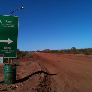 Telfer access signpost