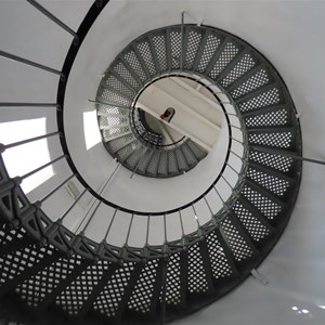 Spiral staircase swirl