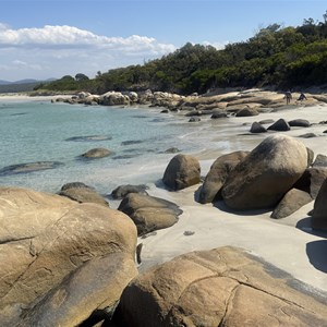 Dora Point