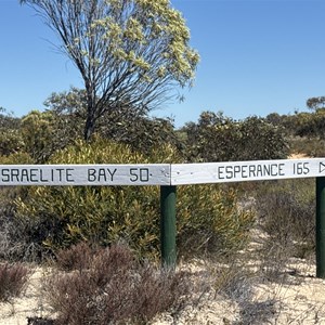 Balladonia Rd & Gora Rd