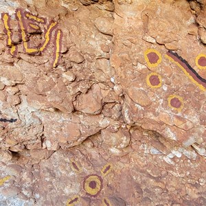 Desert Queen Bath Cave